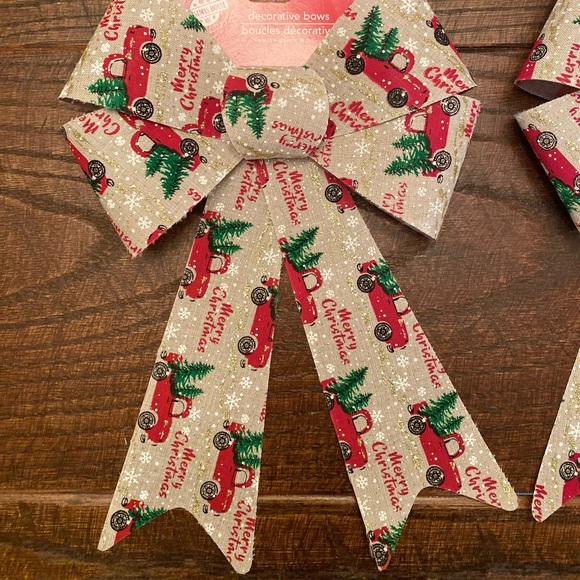 Christmas Farmhouse Red Truck With Christmas Tree Bows & Christmas Ribbon Set - Picture 6 of 16
